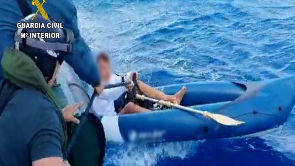 رحلة ليلية مثيرة محفوفة بالمخاطر عبر مضيق جبل طارق