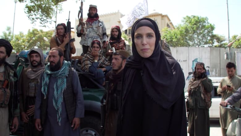 لقاء مُرعب لـ”CNN” مع قيادي لـ داعش” من فندق بكابول (فيديو)