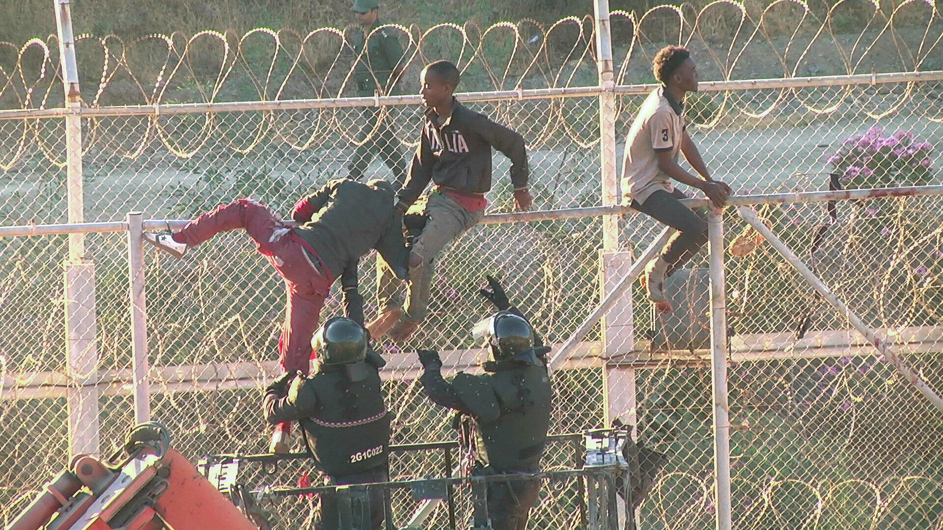 2018 07 26t124611z 1836652484 rc1b5305e400 rtrmadp 3 europe migrants spain ceuta 1