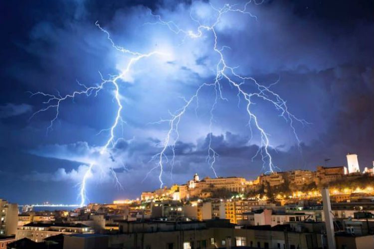 أمطار رعدية بعدد من مناطق المغرب