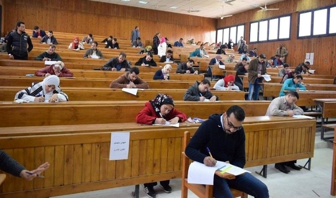 وزارة التعليم العالي: الدراسة والامتحانات بالجامعات “عن بُعد” حتى إشعار آخر