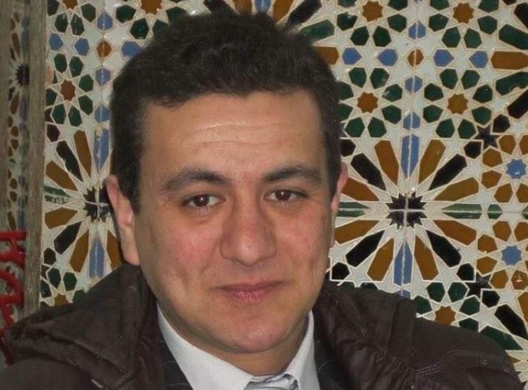 من كلية الآداب إلى شرطة الآداب