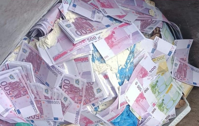 الأمن يُحقق في تزوير 6 ملايين أورو بعد العثور عليها بحاوية نفايات