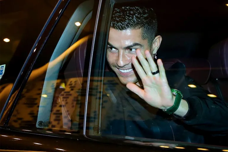 البند السري في عقد رونالدو مع النصر السعودي يسمح له بالانتقال للدوري الإنجليزي في حالة واحدة فقط..!