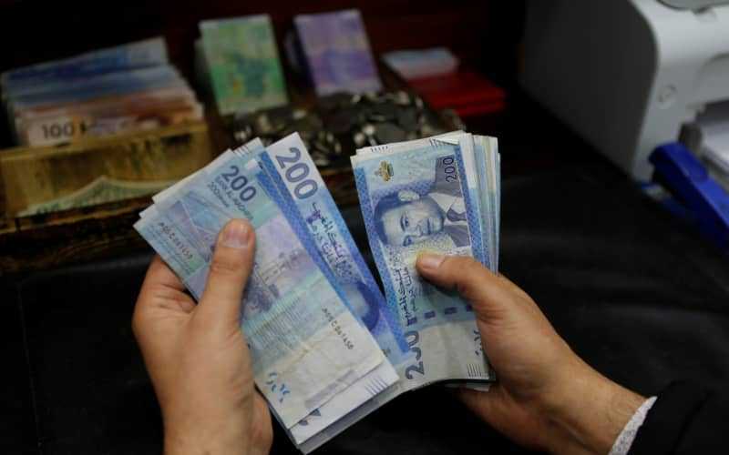 رغم تشجيع المعاملات المالية إلكترونياً.. استخدام المغاربة لـ”الكاش” يبلغ مستوى قياسي