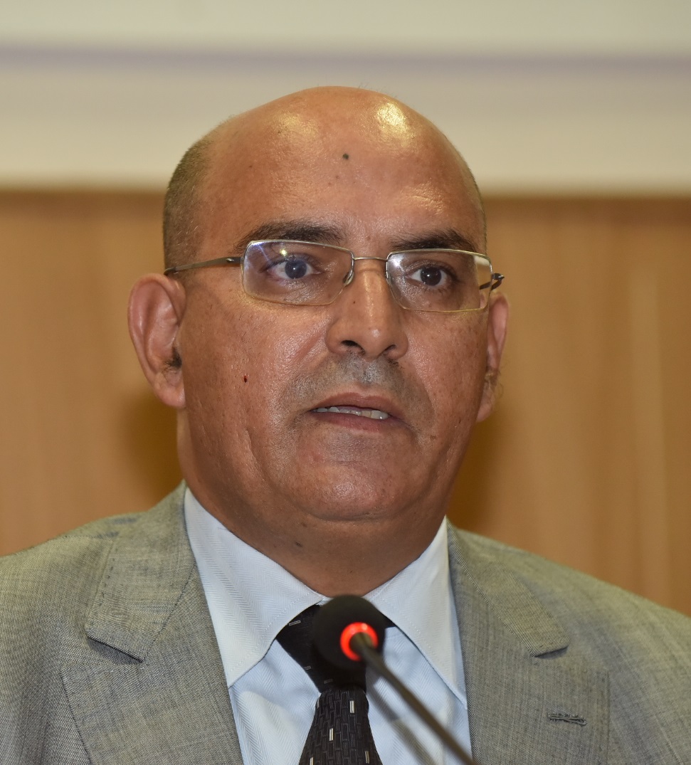هو حسن أوريد