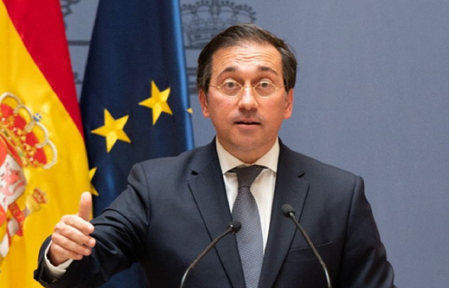 manuel albares 900x578 1