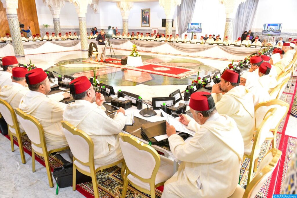 المجلس العلمي الأعلى يجيز صعود الحجاج المغاربة إلى عرفة دون المرور من منى
