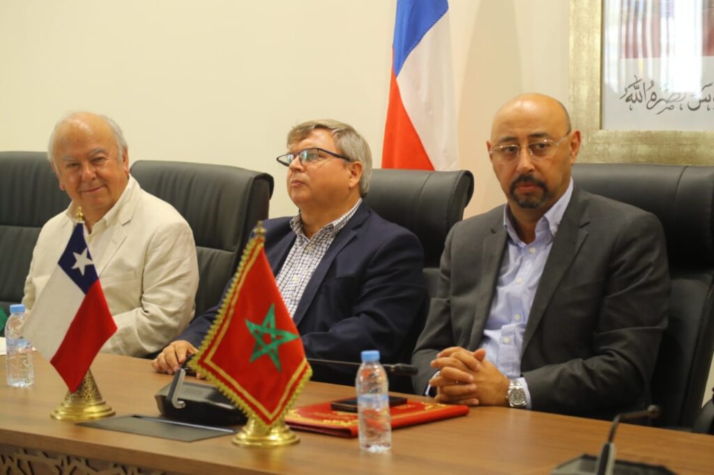 عمدة طنجة يستخدم الشاعر الشيلي نيرودا “درعا بشريا” للتغطية على “منير مون بيبي”