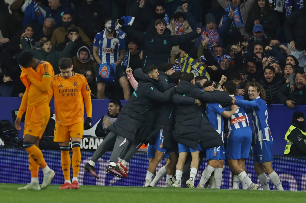 الليغا تشتعل مجددا: إسبانيول يصعق ريال مدريد.. ويقدم خدمة كبيرة للبارصا
