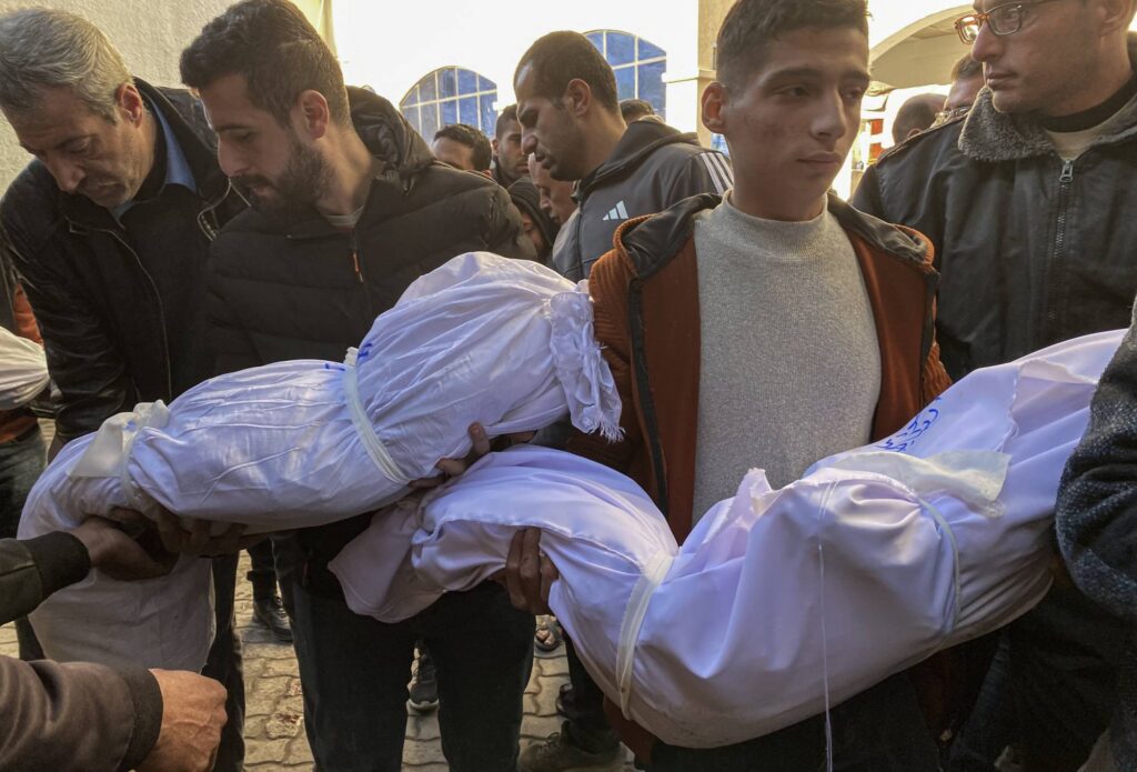 إبادة: إسرائيل تقتل وتشوه 100 طفل فلسطيني يوميا في قطاع غزة
