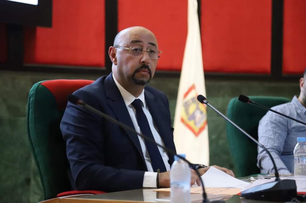 ثقافة سرية: عمدة طنجة ينتقل من العبث السياسي إلى العبث الثقافي..!