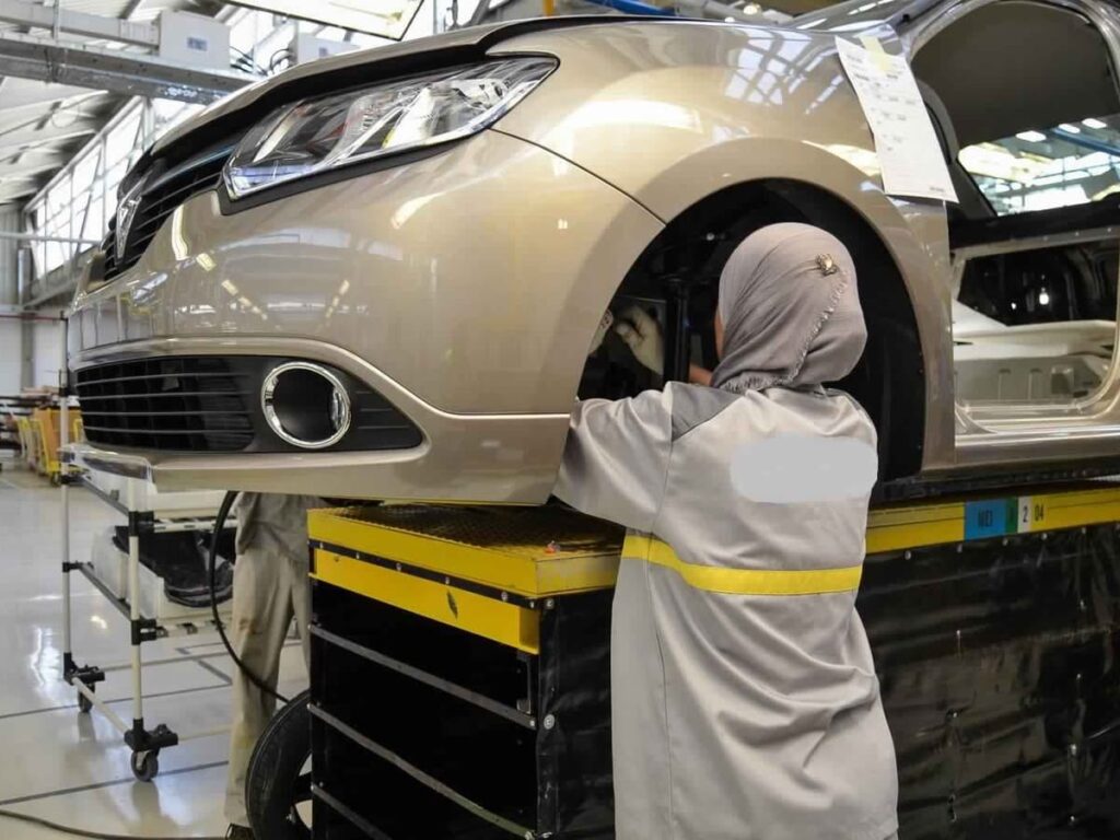 المغرب يتصدر قائمة مصنعي السيارات بأقل كلفة
